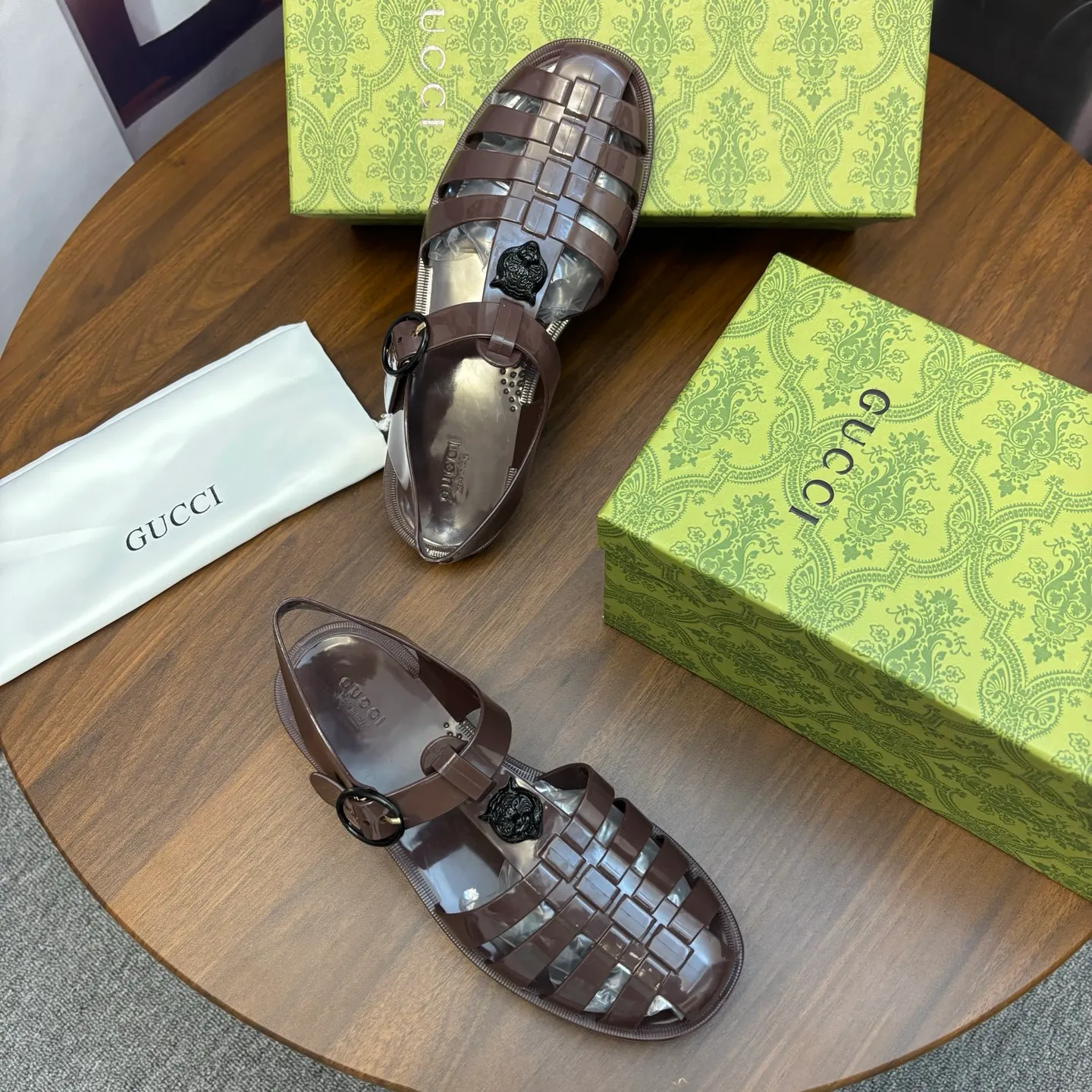 Men's shoes: 260💰[Gucci] sandals, counter quality, top-quality original items, real photos! Original T men's shoes 💰PU material, fine workmanship, comfortable; genuine 1:1 replica Size: 36 ~ 46
